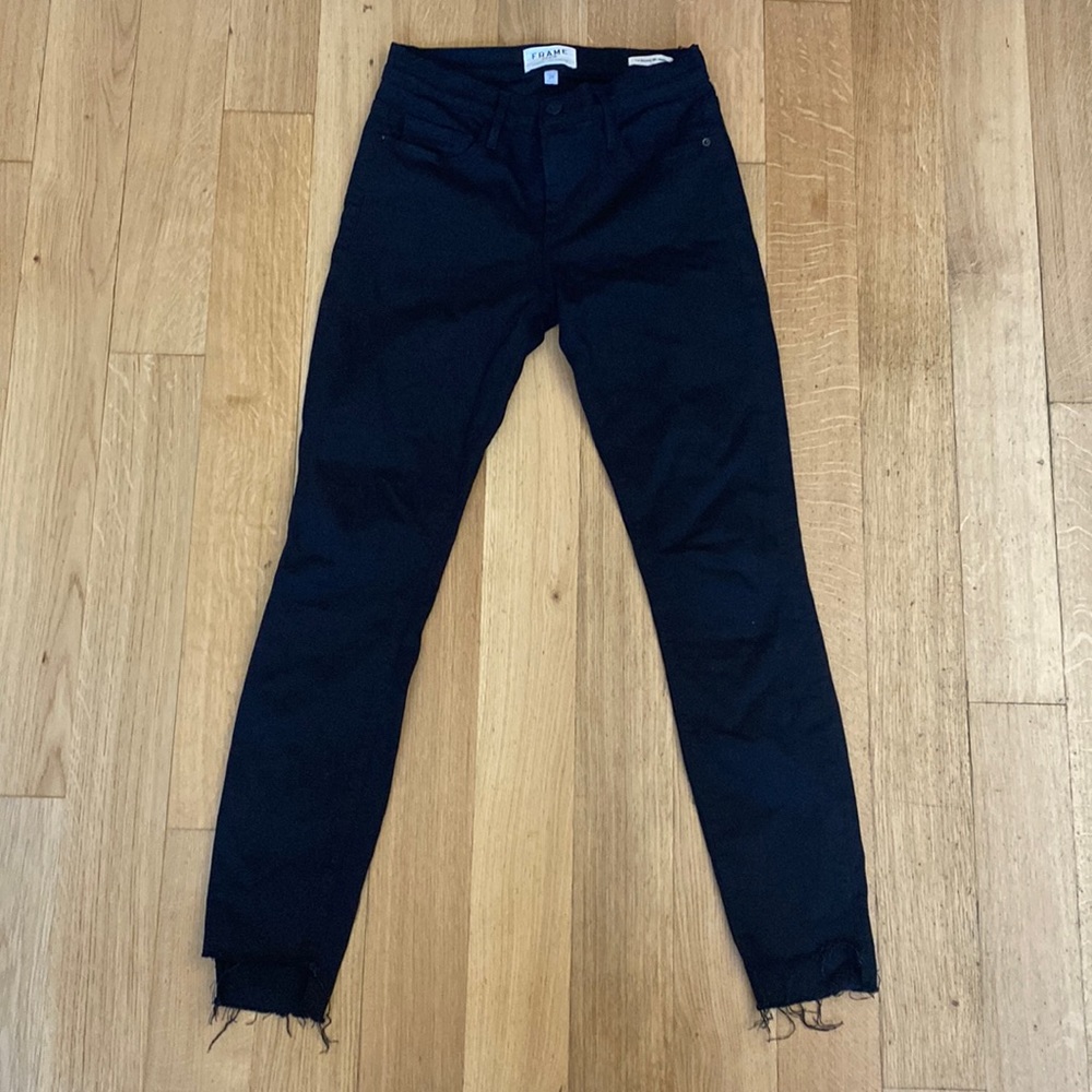 Frame Le Skinny de Jeanne Tapered Jeans in Black, Size 24